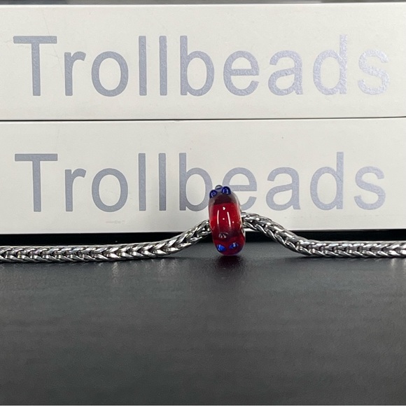 Trollbeads Retired Blue Flower Bud- 61328 - Picture 1 of 8